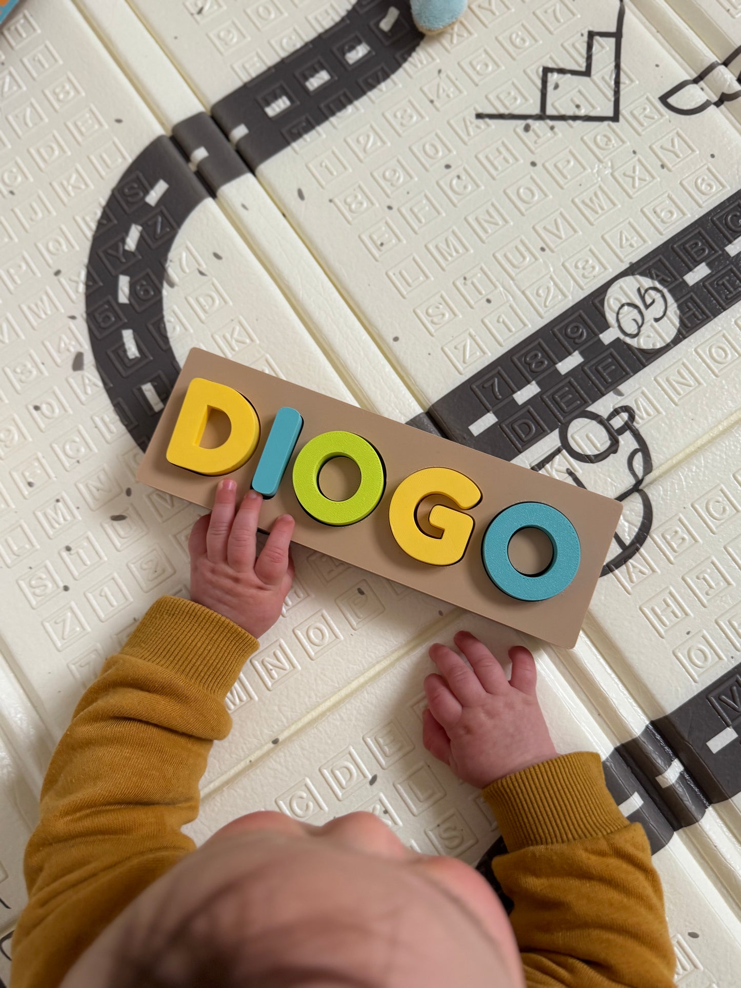 Puzzle montessori com nome personalizado
